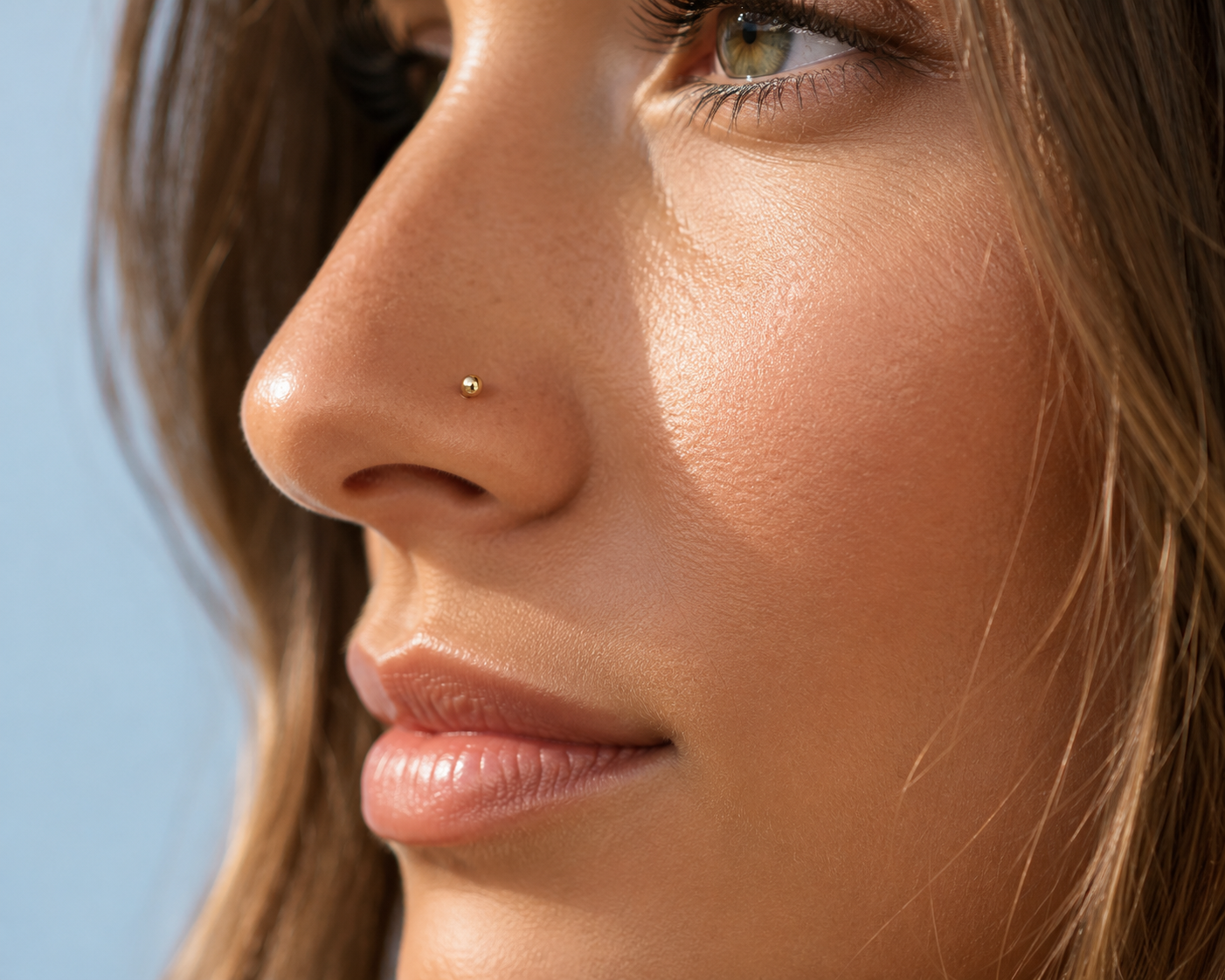 The Hayes Stud
Solid 14K Gold Nose Stud
