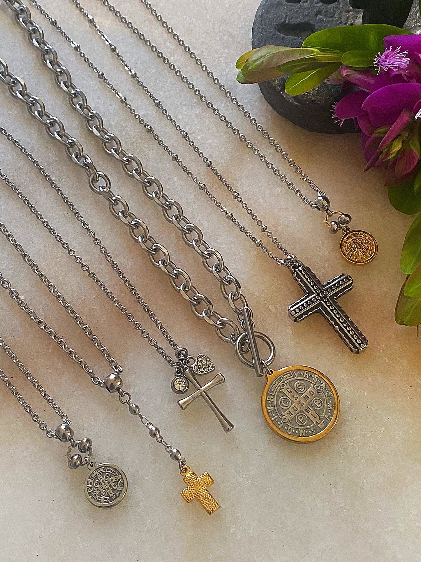 The Faith Lariat Cross Necklace ✨