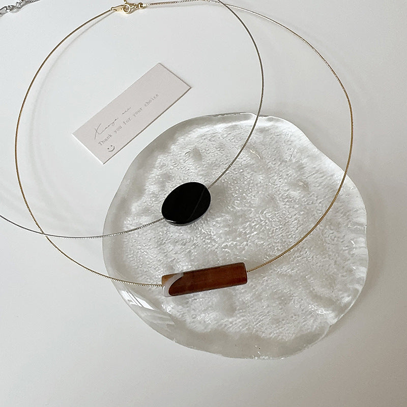 Women's Resin Fine Metal Collar High-grade Retro Personality Necklaces